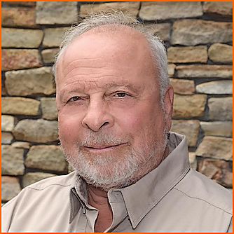 Nelson DeMILLE